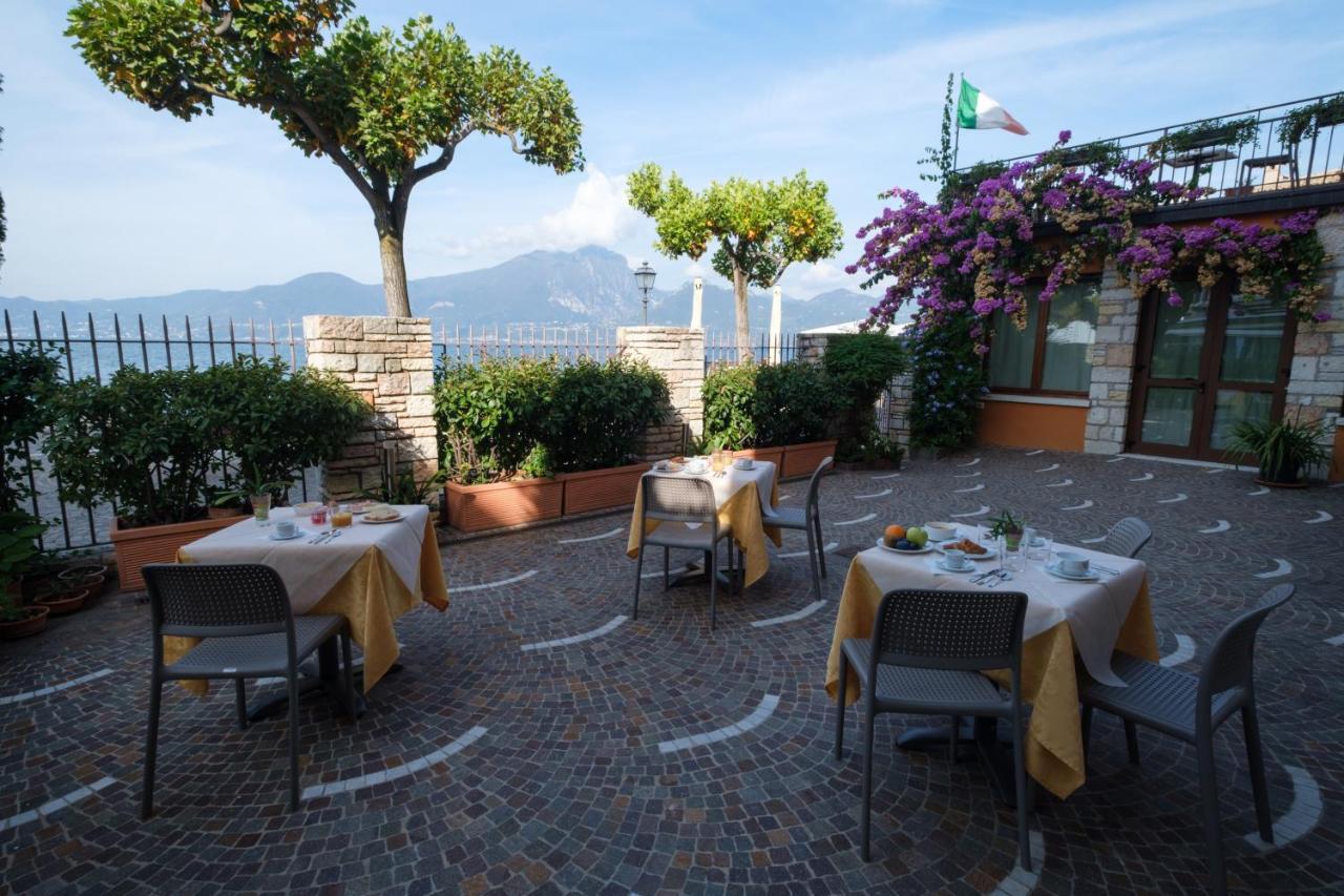 Casa Vacanza - Casa Del Padre Nascimbeni Torri Del Benaco Bagian luar foto
